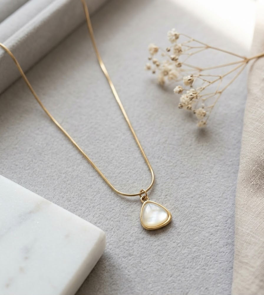 Elegant Minimalist white Chain Necklace