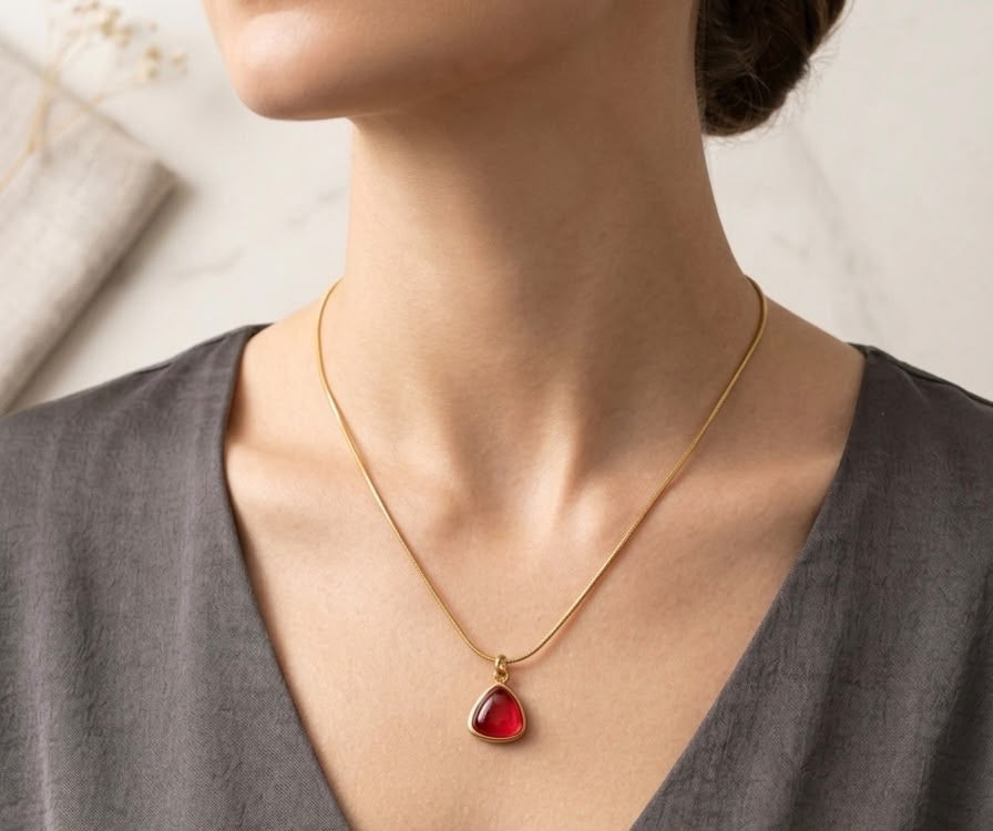 Elegant Minimalist Red Chain Necklace