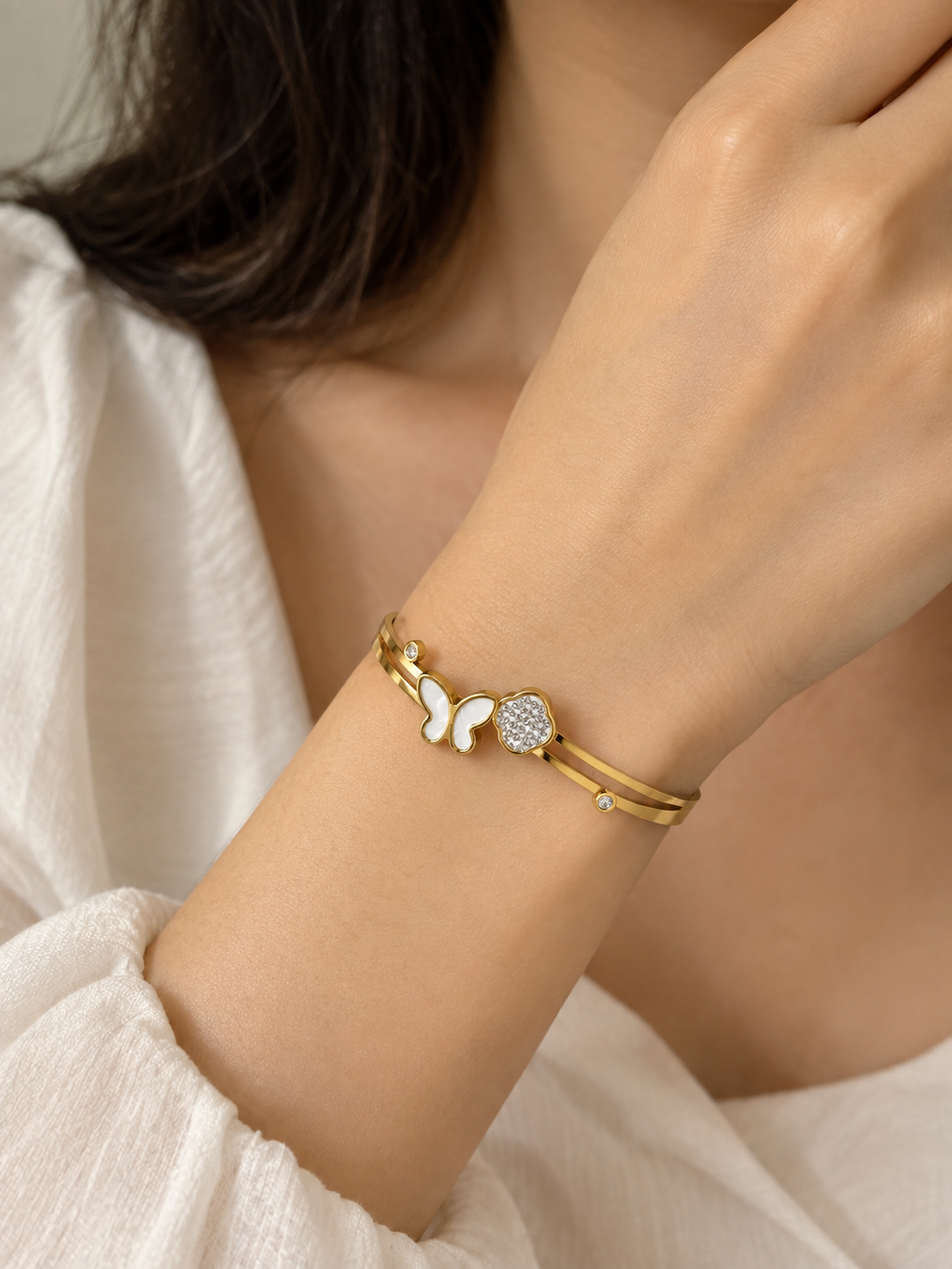 Elegant Butterfly Crystal Gold Bangle ✨