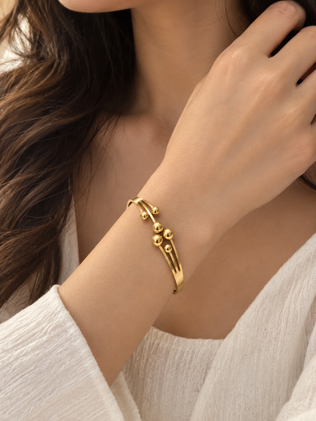 Golden Orb Minimalist Bracelet ✨
