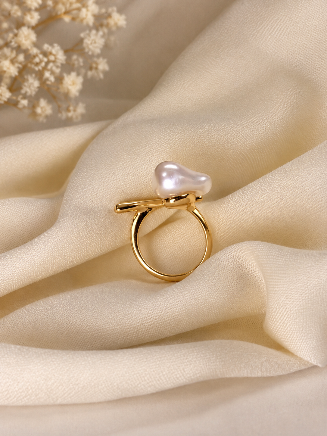 Pearl Sculpt Gold Ring ✨