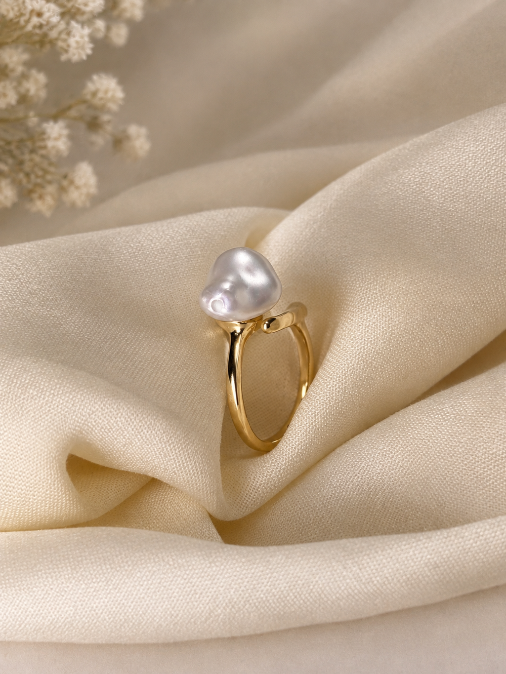 Pearl Sculpt Gold Ring ✨