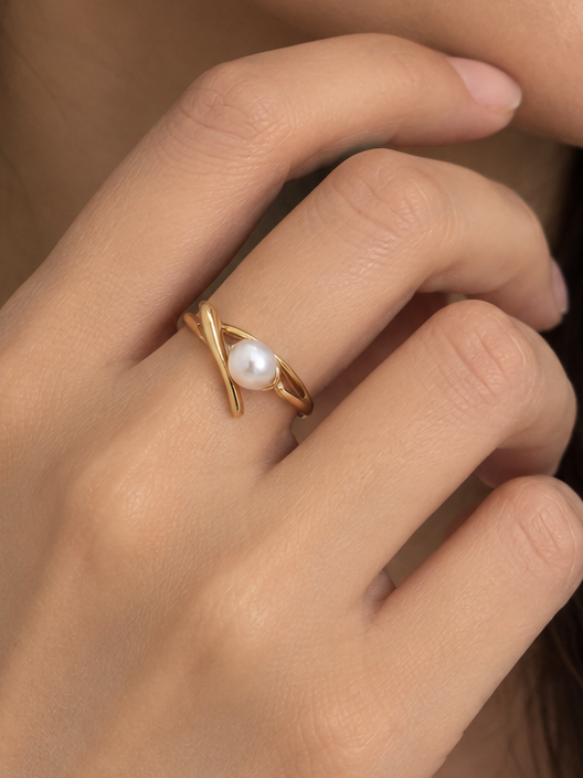 Pearl Twist Gold Ring ✨🤍
